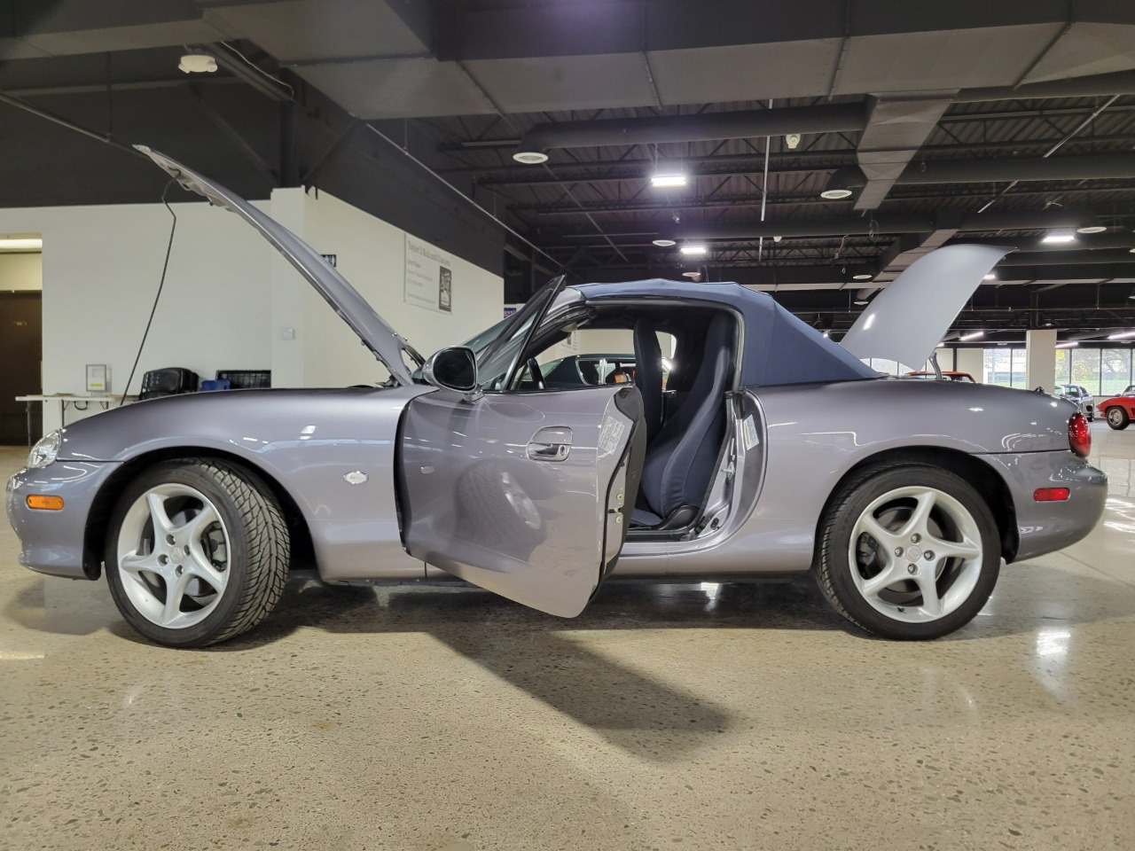 2003 Mazda MX-5 Miata 89