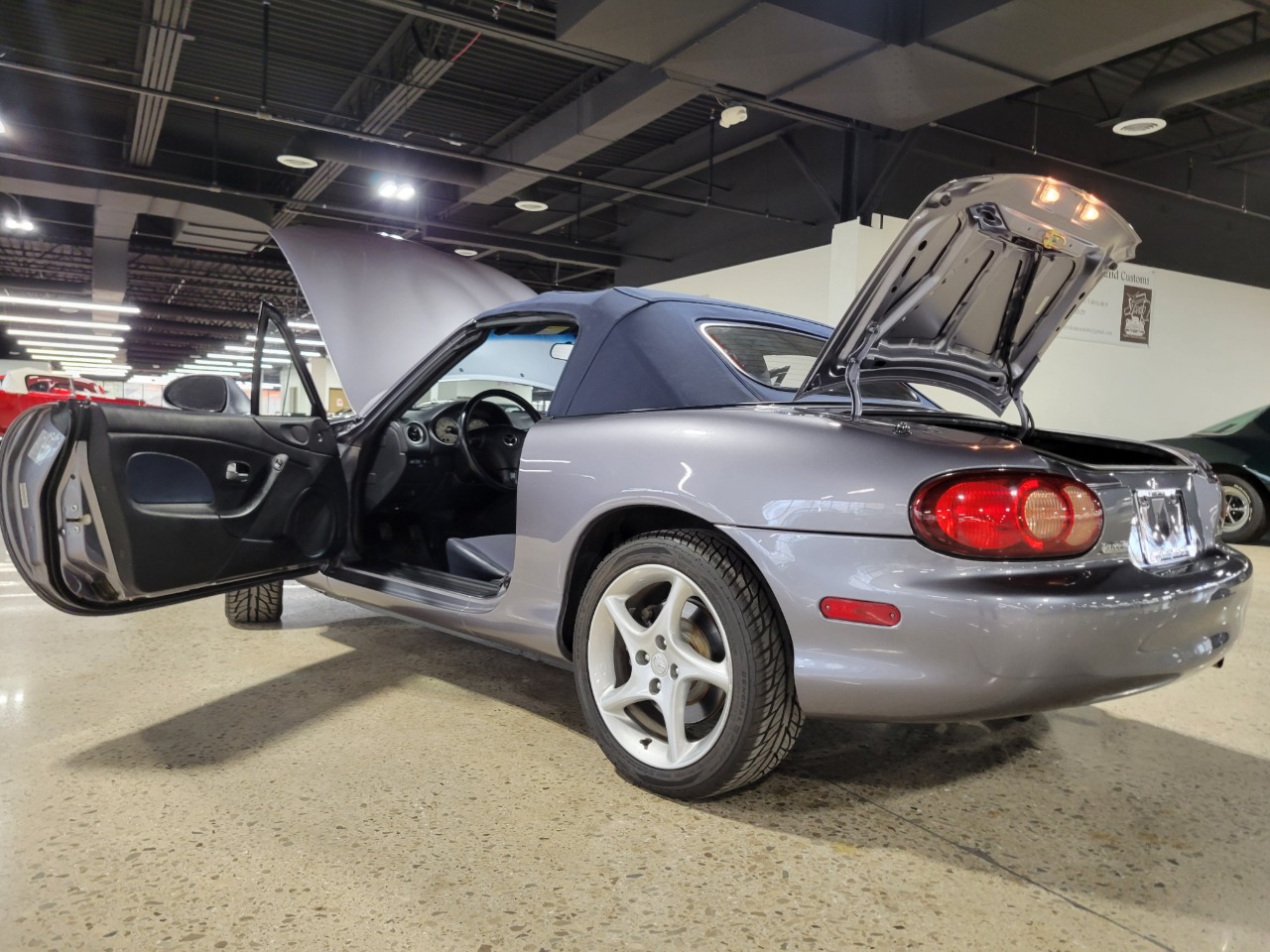 2003 Mazda MX-5 Miata 92