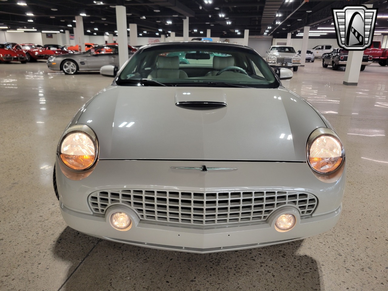 2005 Ford Thunderbird 56