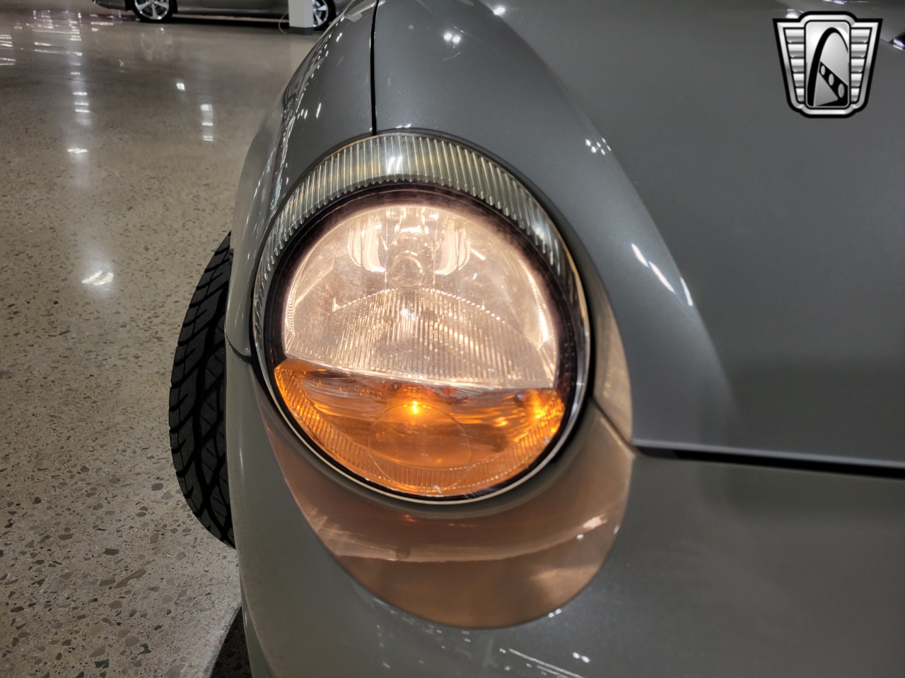 2005 Ford Thunderbird 58