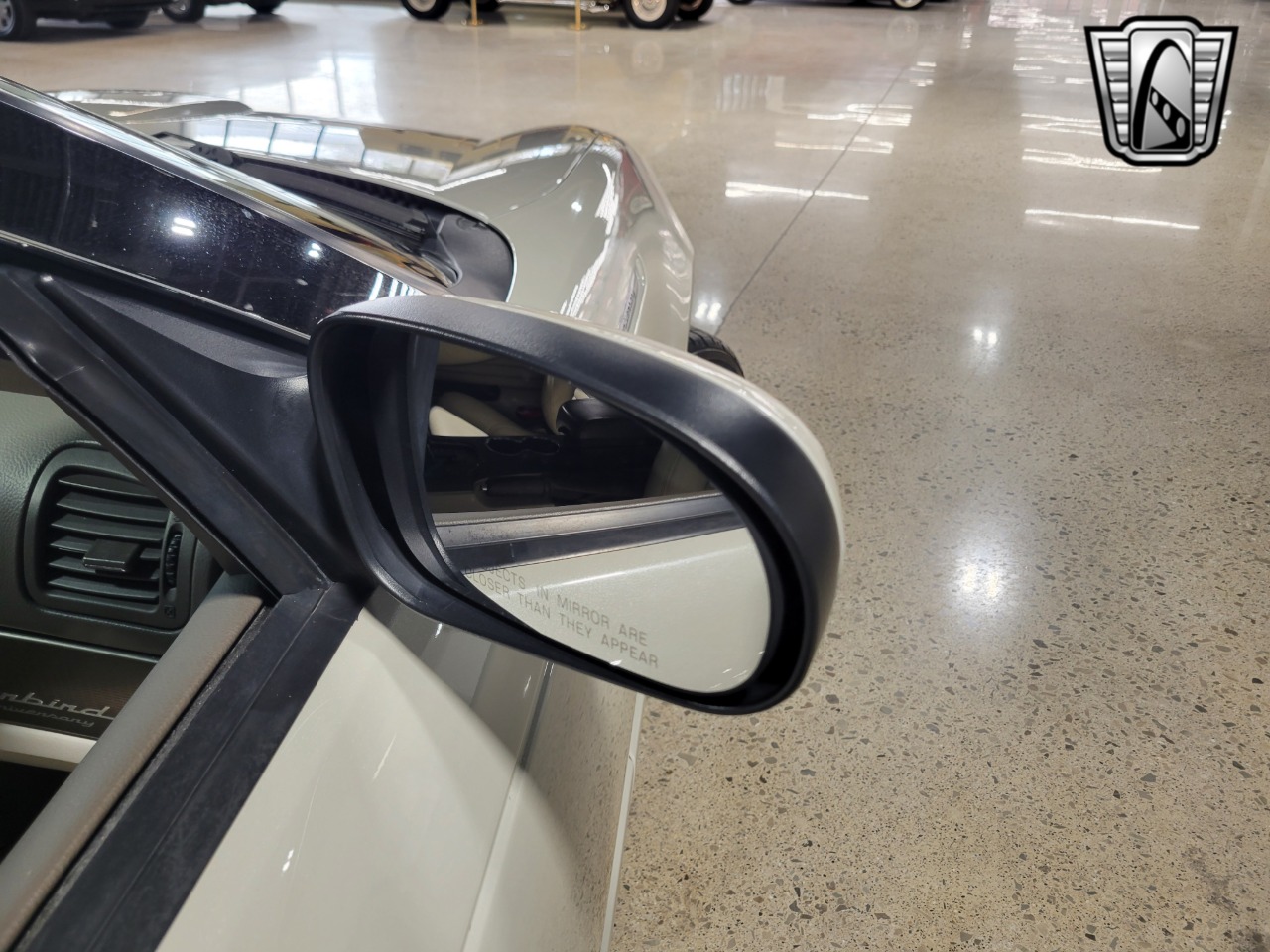 2005 Ford Thunderbird 81