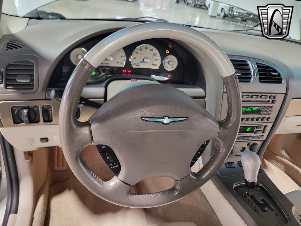 2005 Ford Thunderbird 19