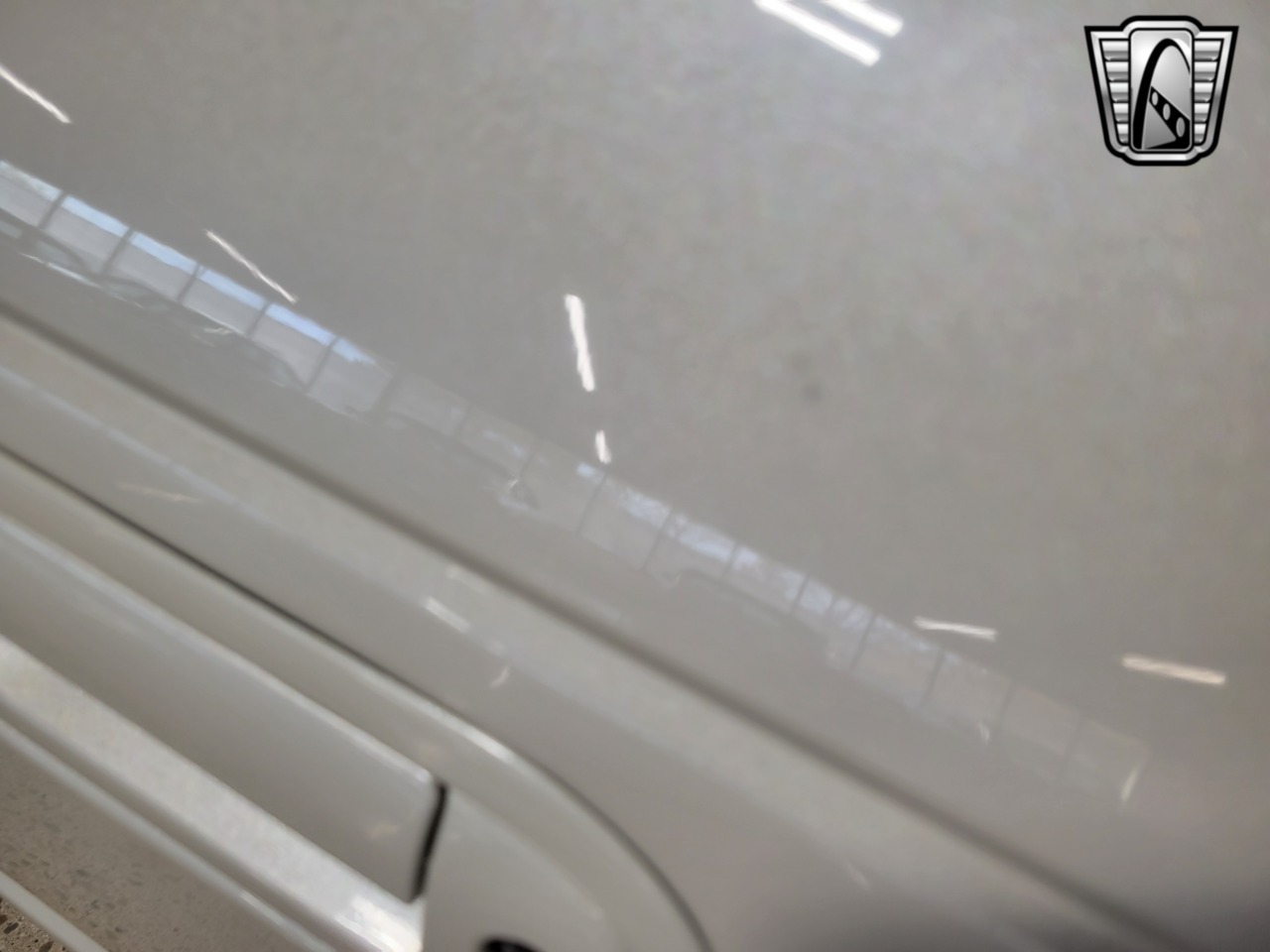 2005 Ford Thunderbird 30