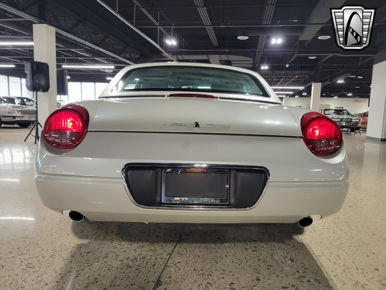 2005 Ford Thunderbird 42