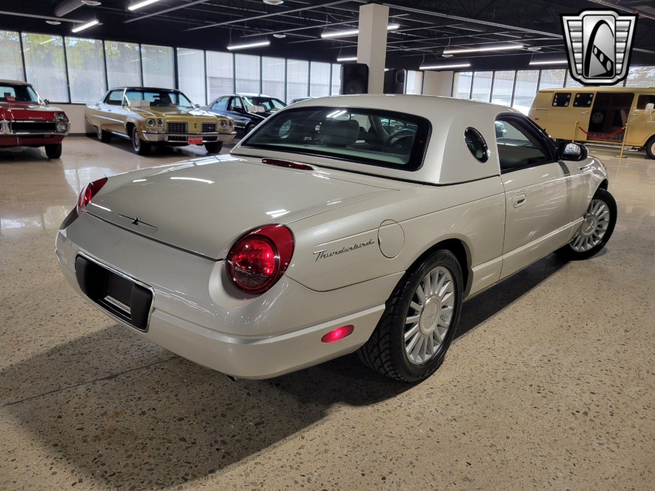 2005 Ford Thunderbird 45