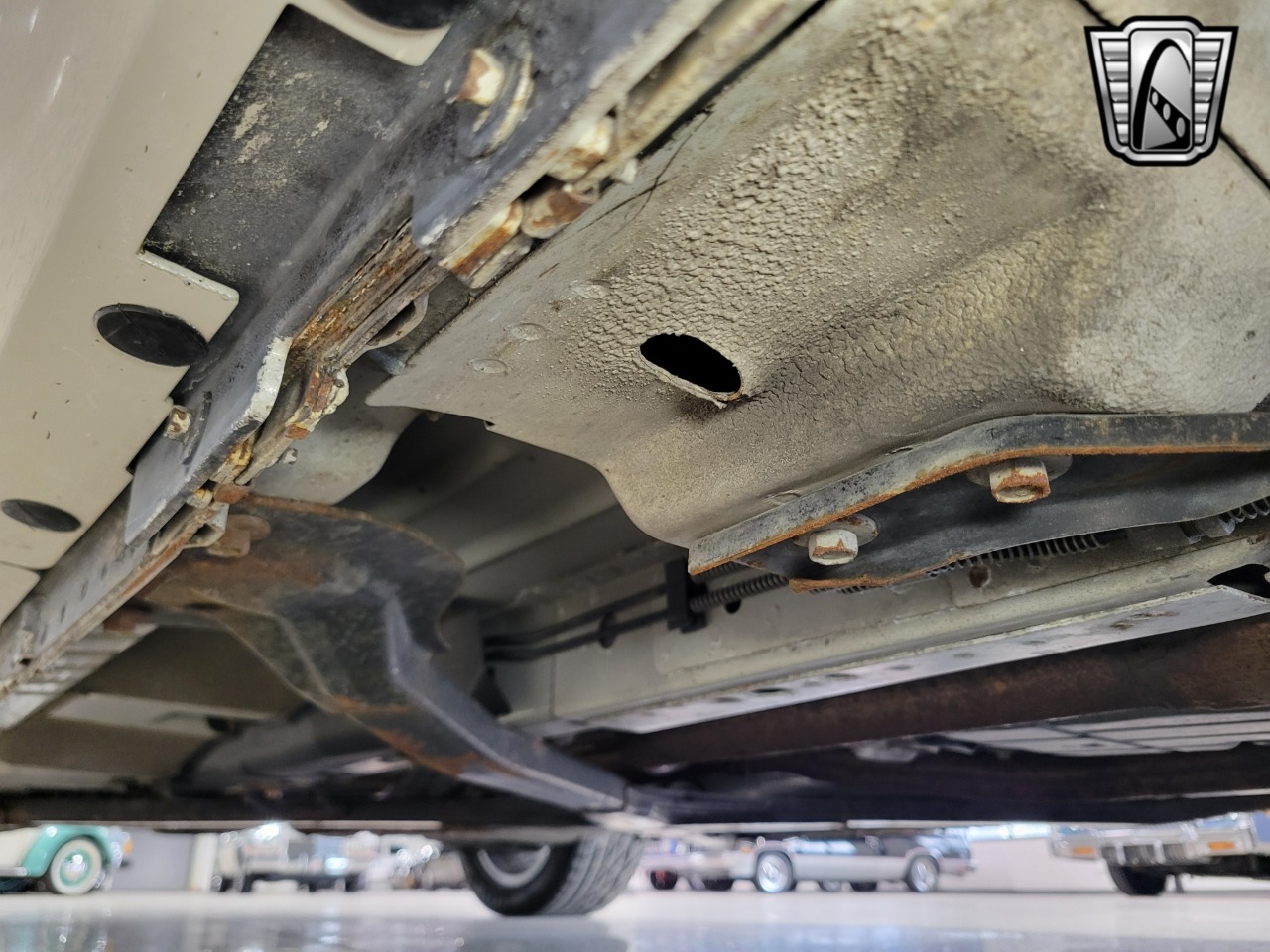 2005 Ford Thunderbird 12