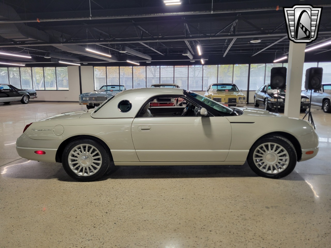 2005 Ford Thunderbird 48