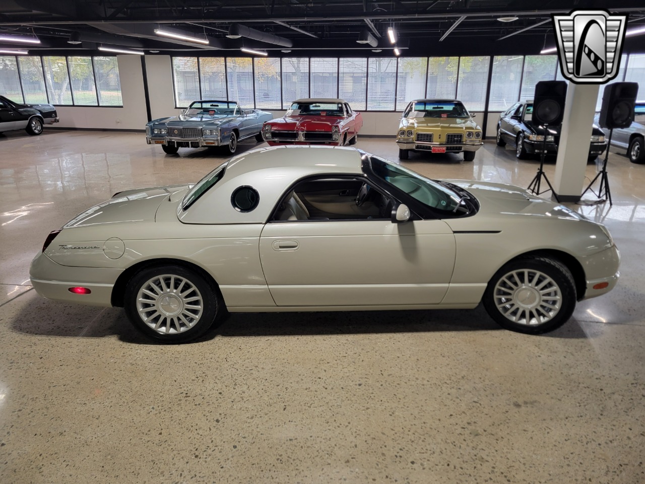 2005 Ford Thunderbird 49