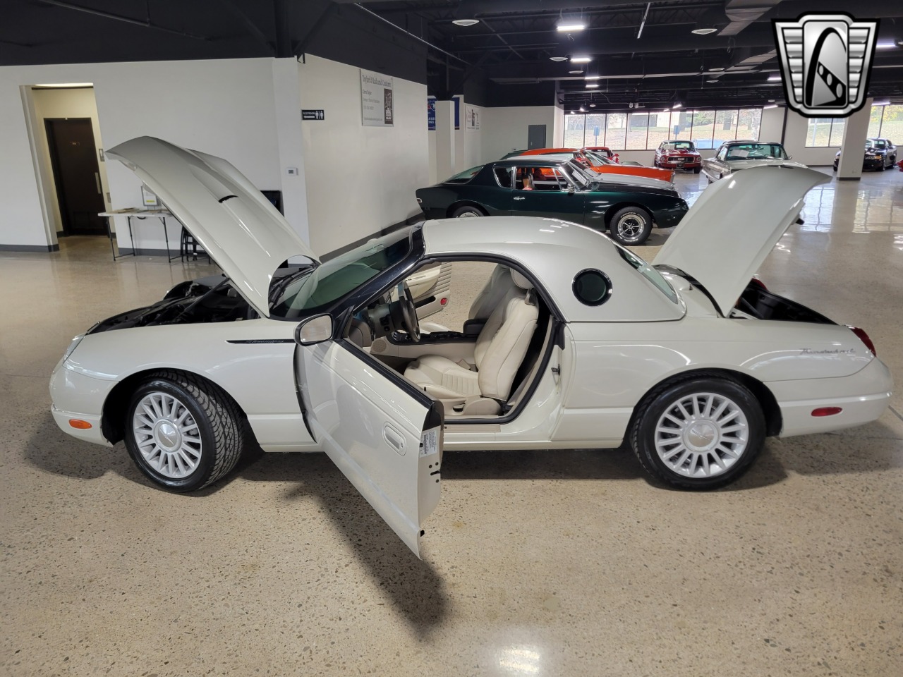 2005 Ford Thunderbird 97