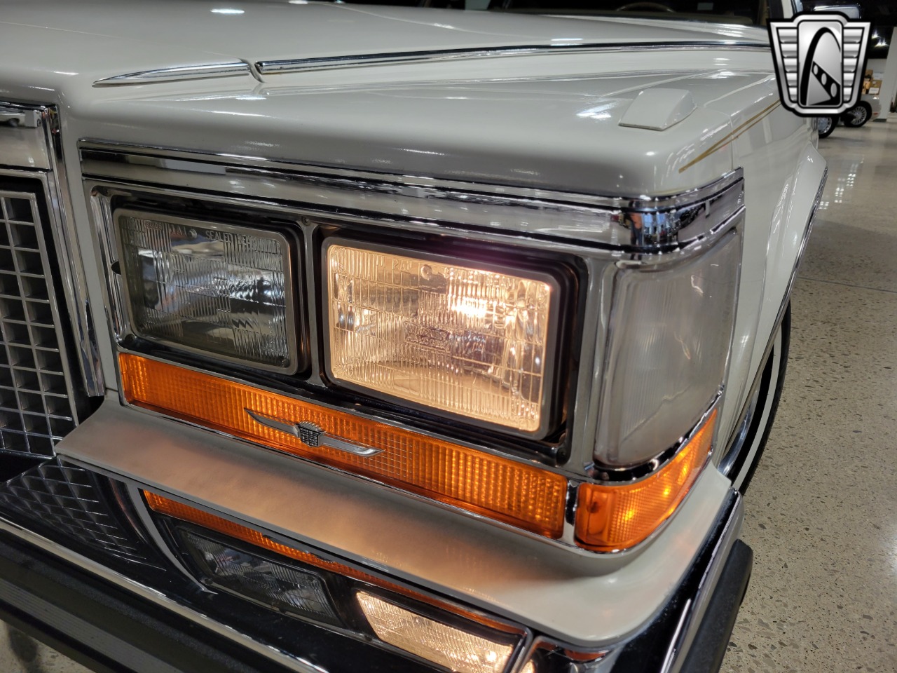 1988 Cadillac Brougham 52