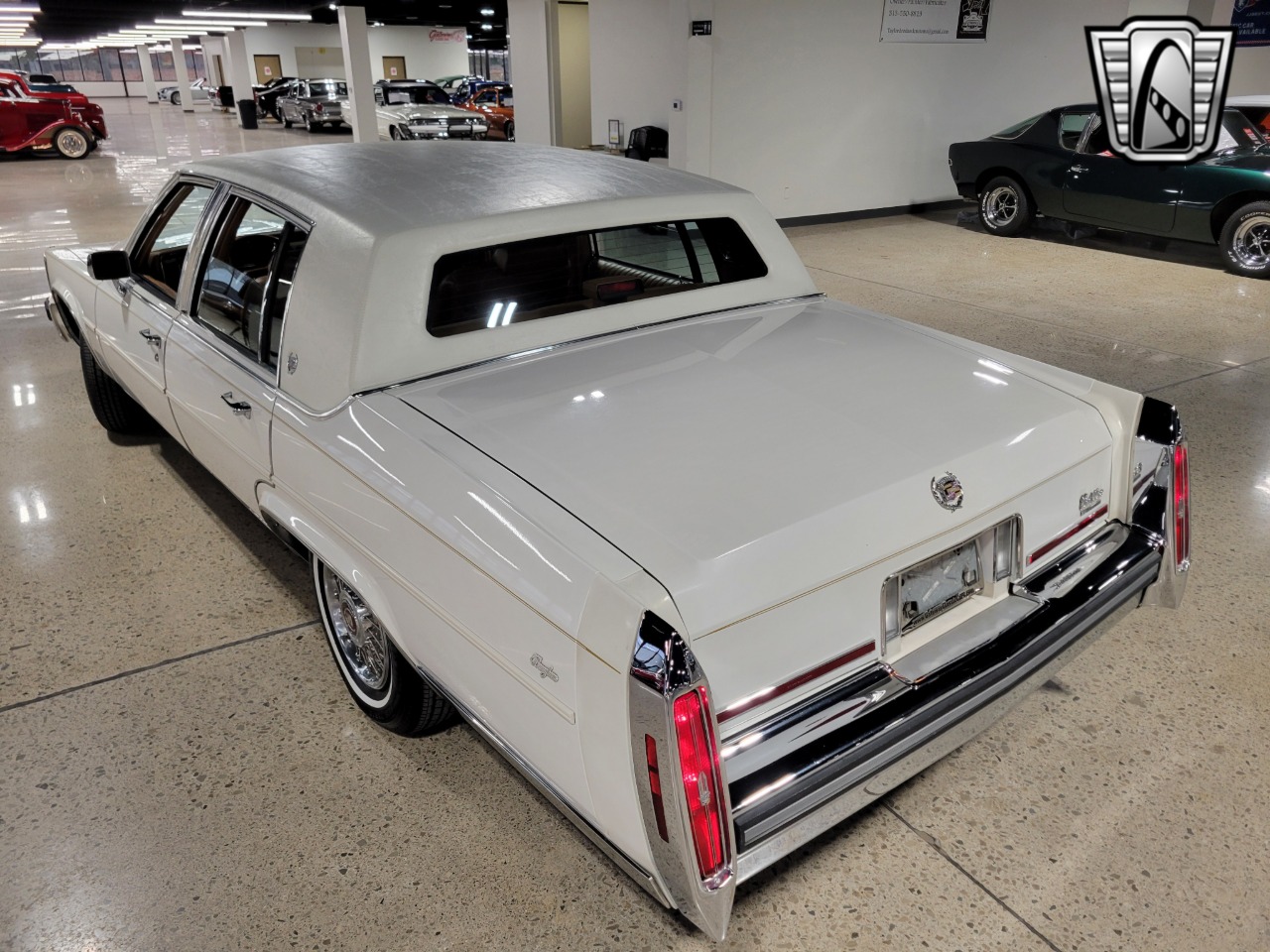 1988 Cadillac Brougham 37