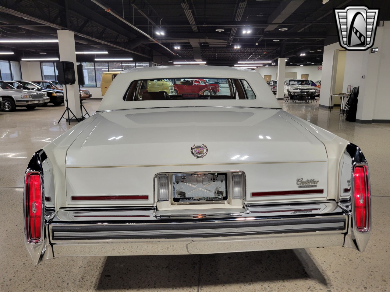 1988 Cadillac Brougham 38