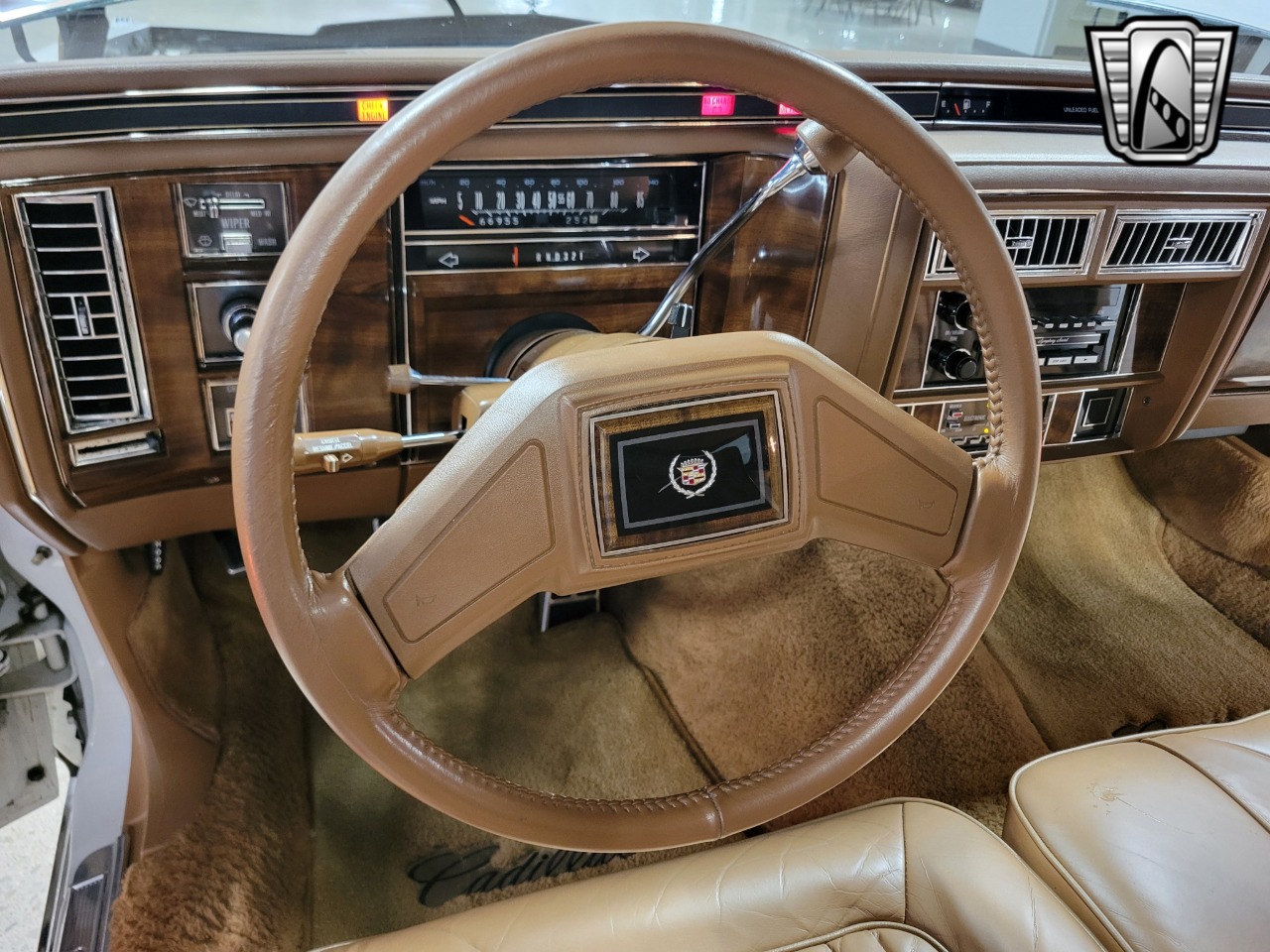 1988 Cadillac Brougham 19