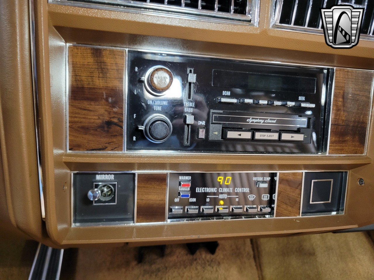 1988 Cadillac Brougham 20