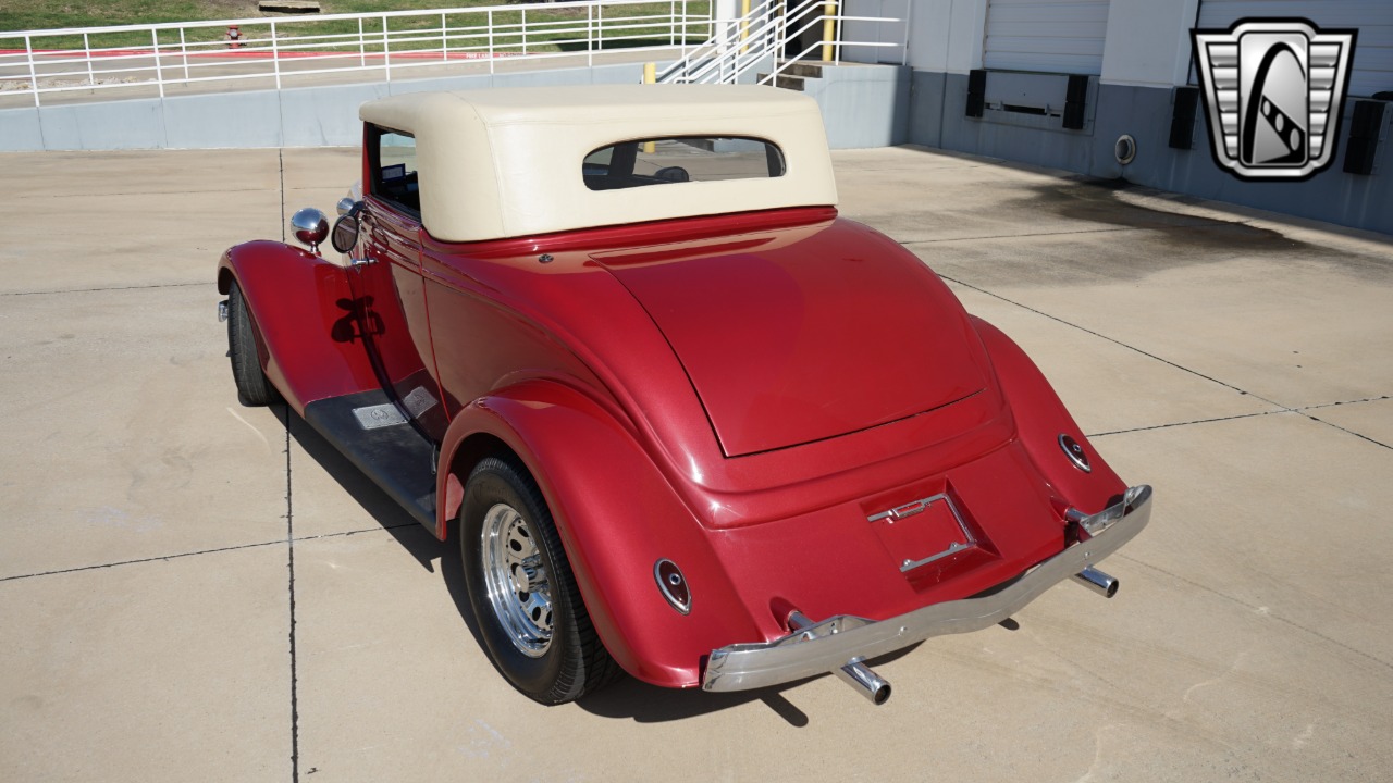 1934 Ford Coupe 28