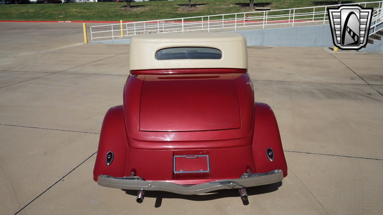 1934 Ford Coupe 4