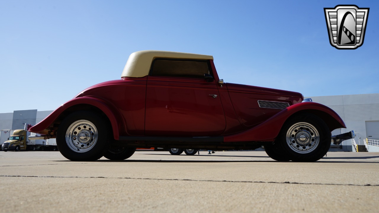 1934 Ford Coupe 38
