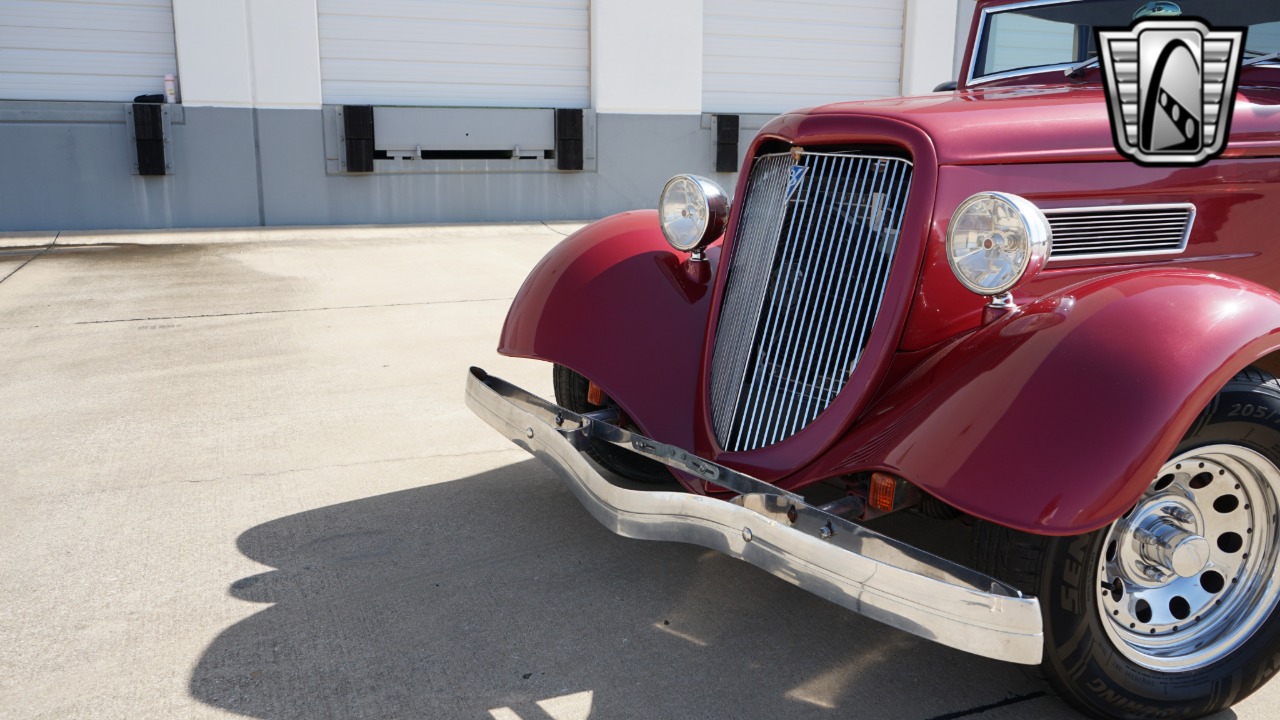 1934 Ford Coupe 44