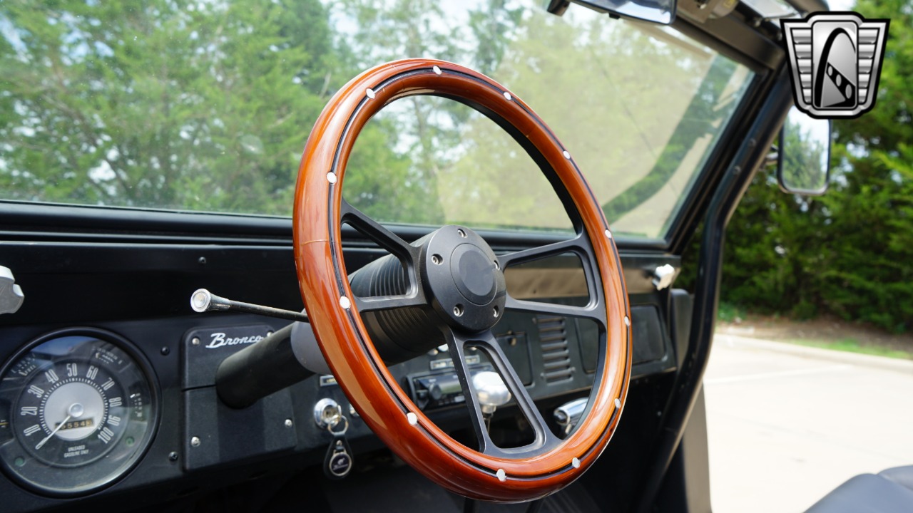 1971 Ford Bronco 11