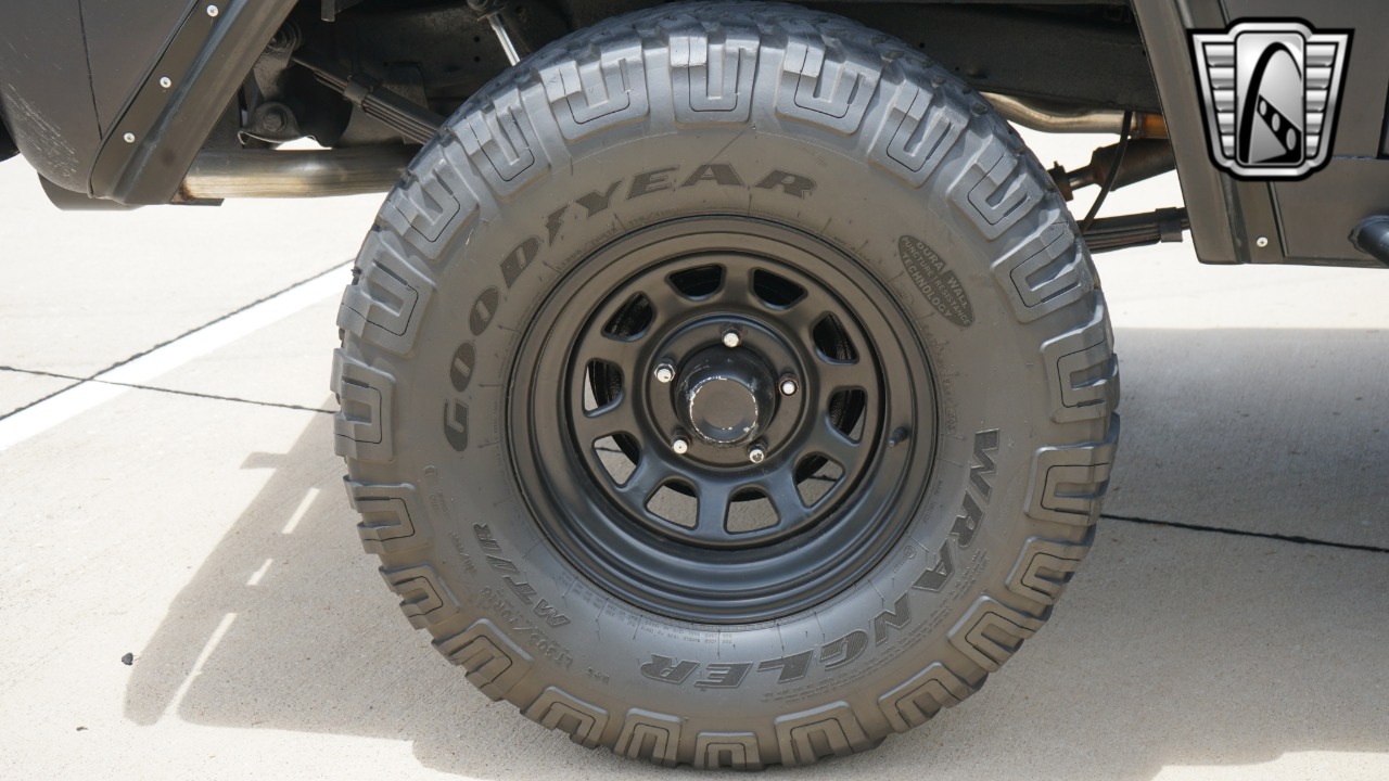 1971 Ford Bronco 8