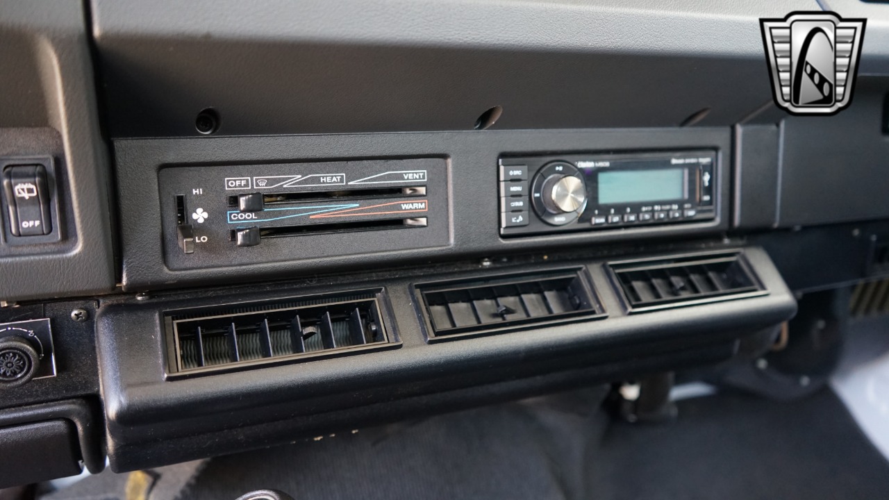 1994 Jeep Wrangler 17