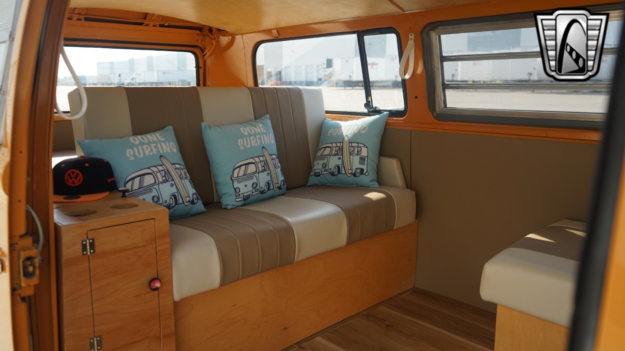 1972 Volkswagen Westfalia 18