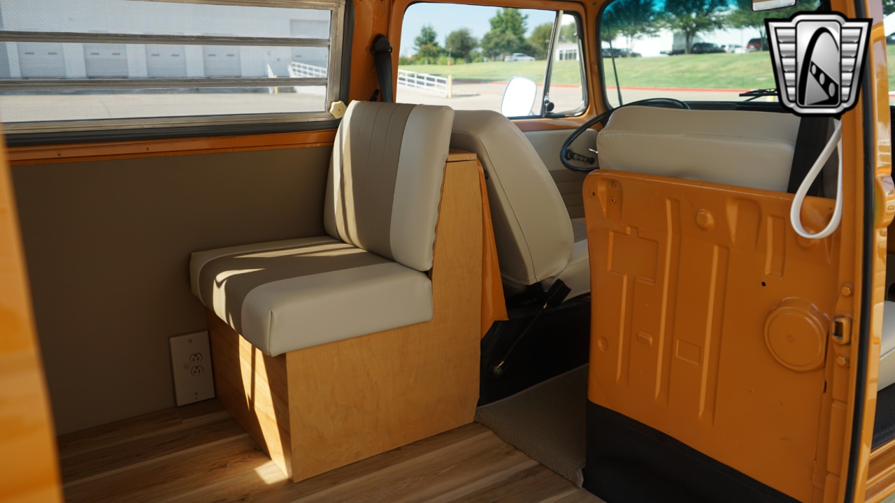 1972 Volkswagen Westfalia 19