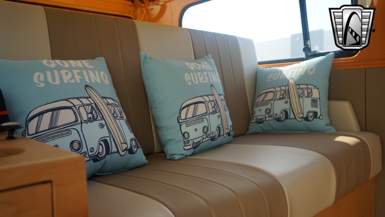 1972 Volkswagen Westfalia 89