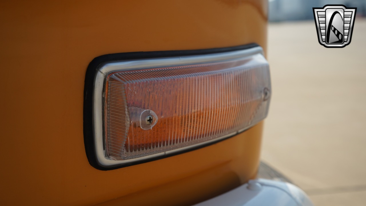 1972 Volkswagen Westfalia 74