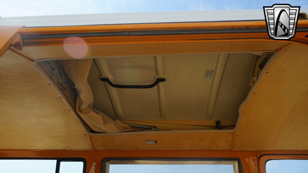 1972 Volkswagen Westfalia 93