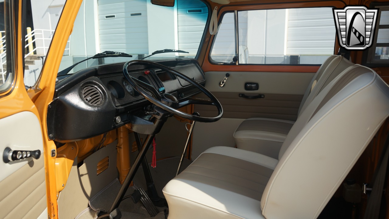 1972 Volkswagen Westfalia 12