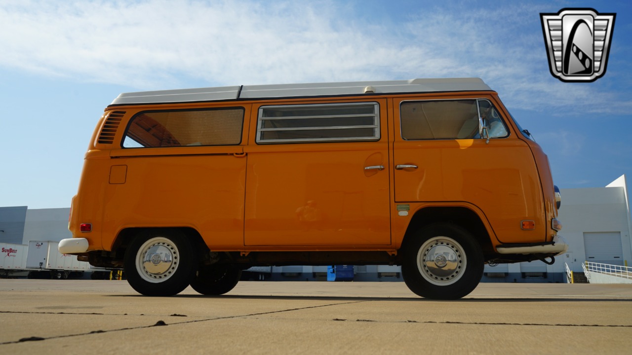 1972 Volkswagen Westfalia 39