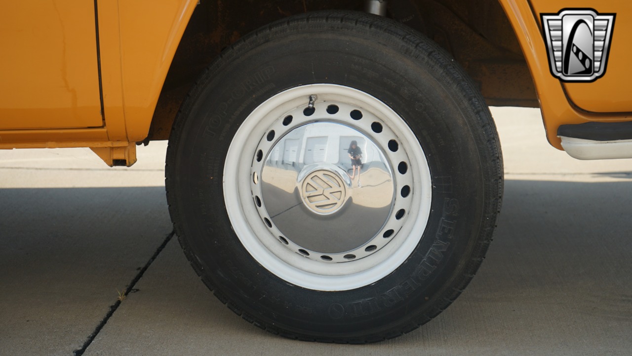 1972 Volkswagen Westfalia 11