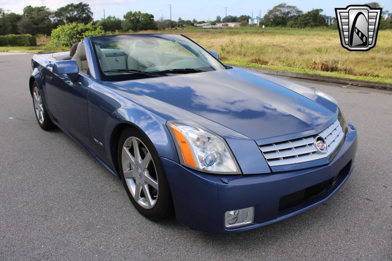 2005 Cadillac XLR 7