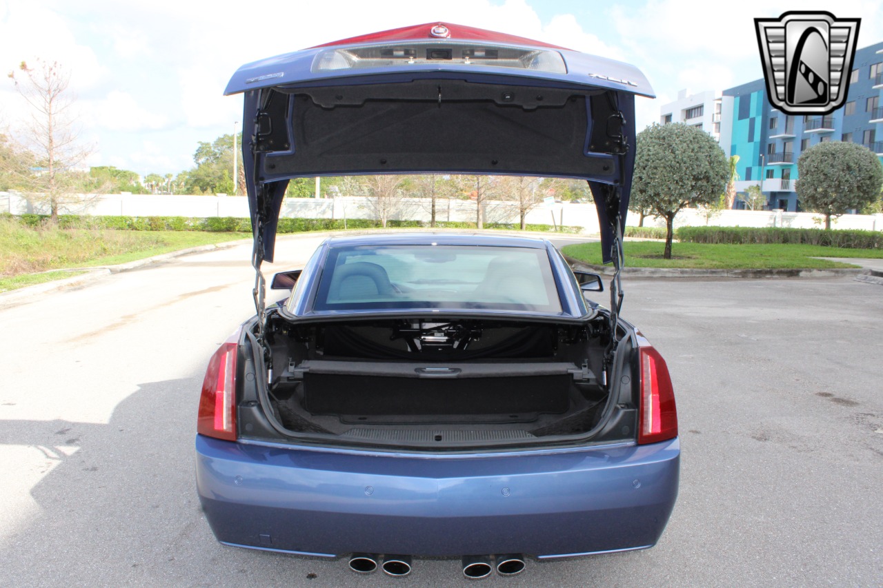 2005 Cadillac XLR 19