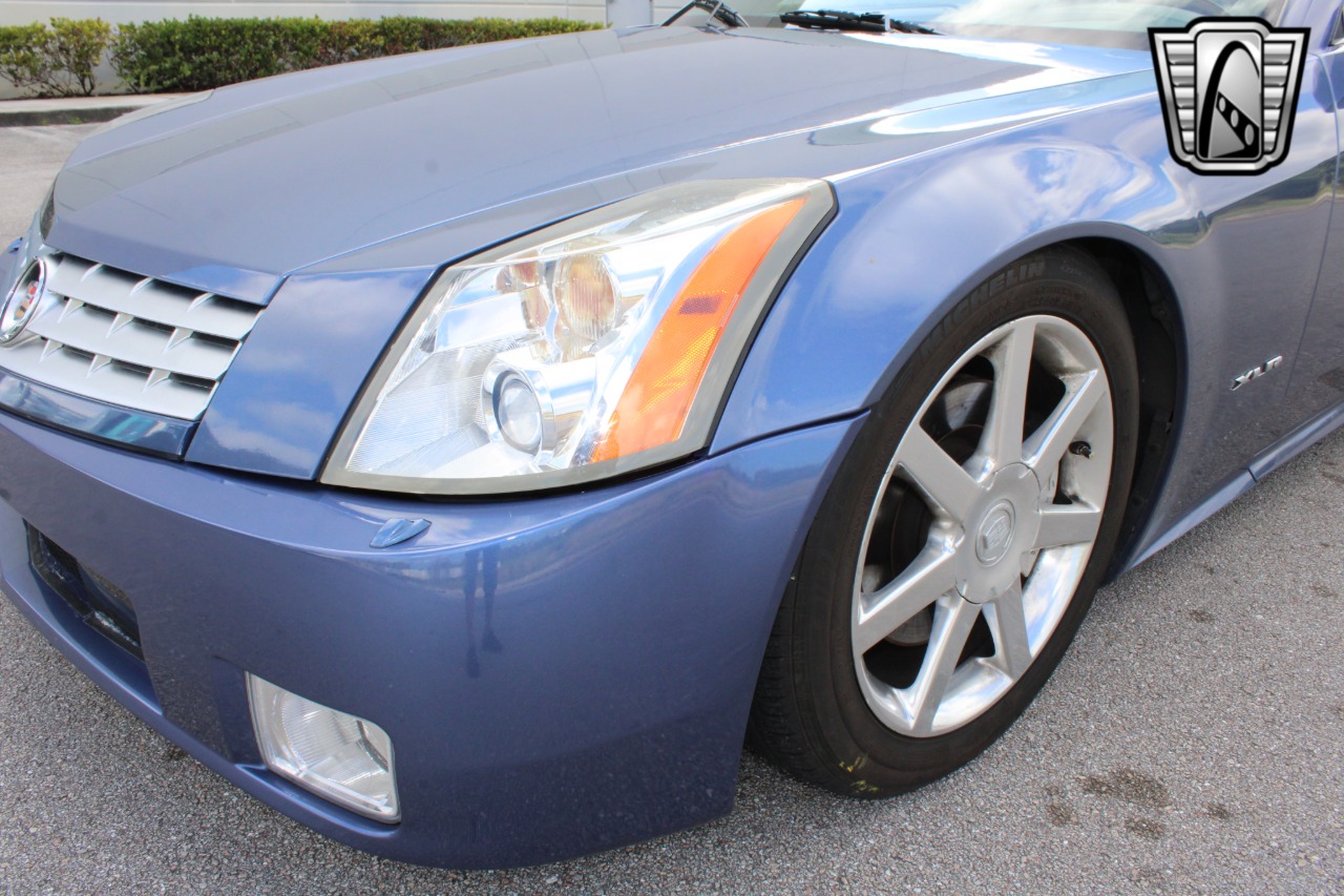 2005 Cadillac XLR 51
