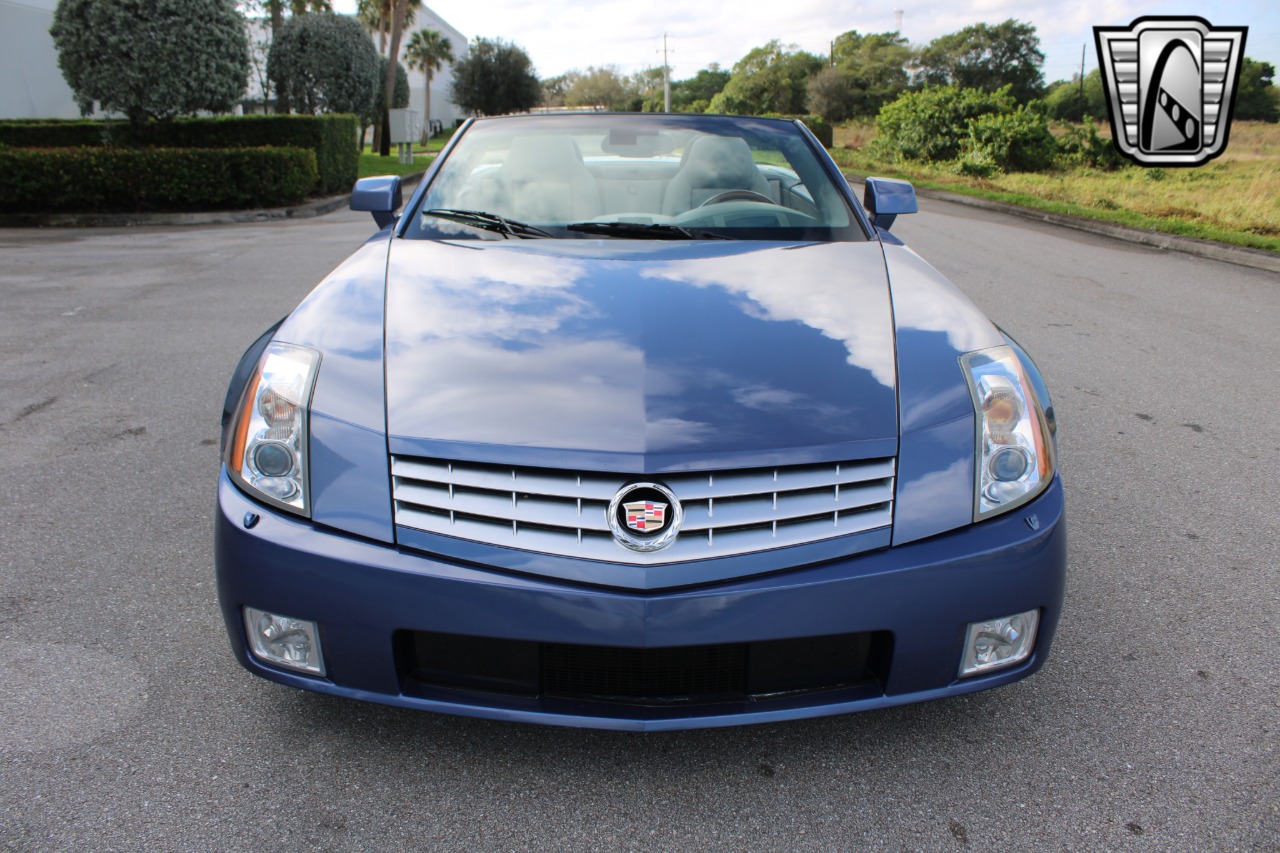 2005 Cadillac XLR 2