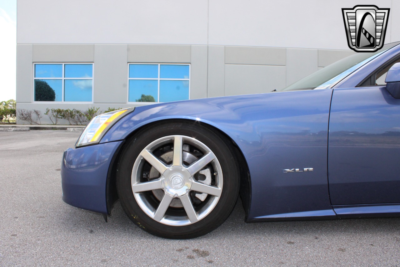 2005 Cadillac XLR 8