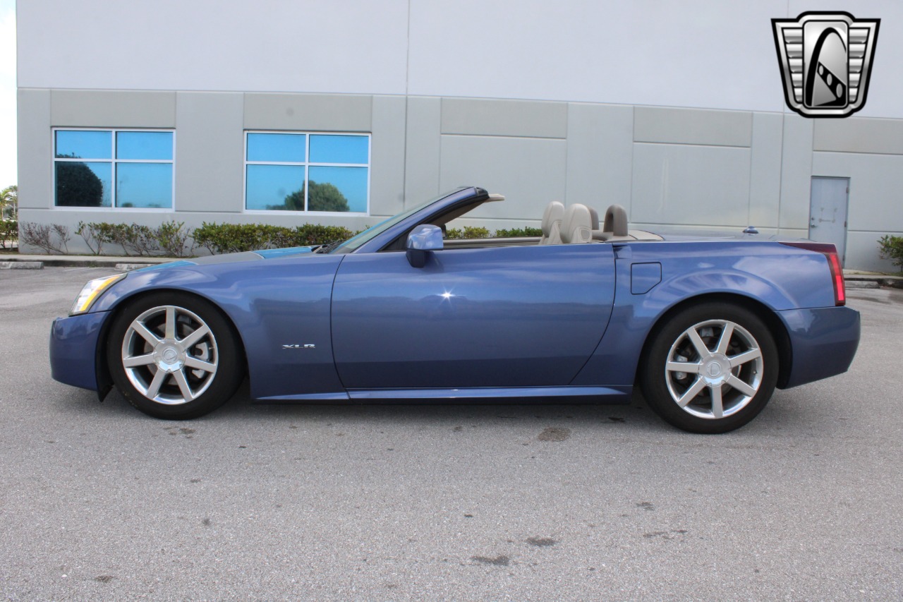 2005 Cadillac XLR 3