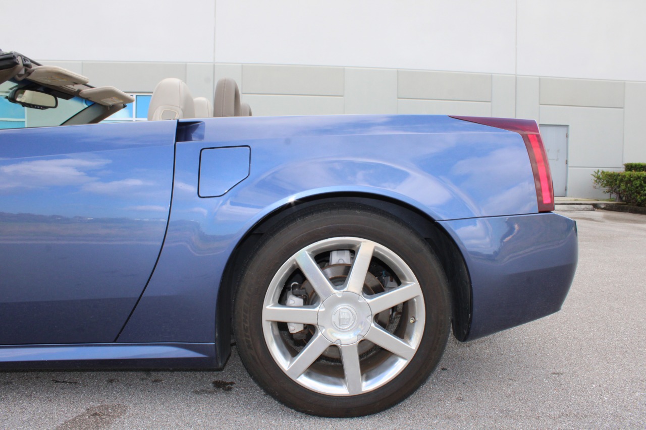 2005 Cadillac XLR 60