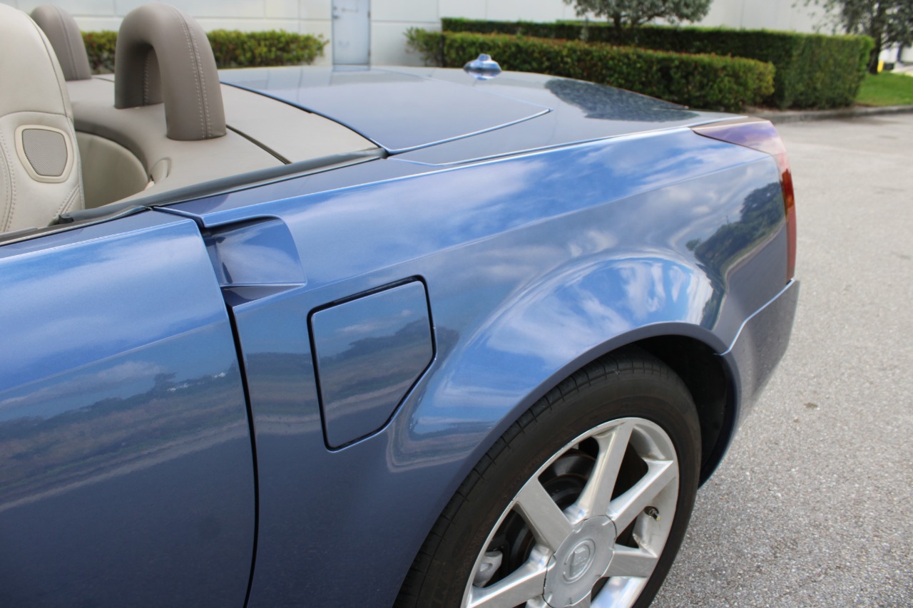 2005 Cadillac XLR 61