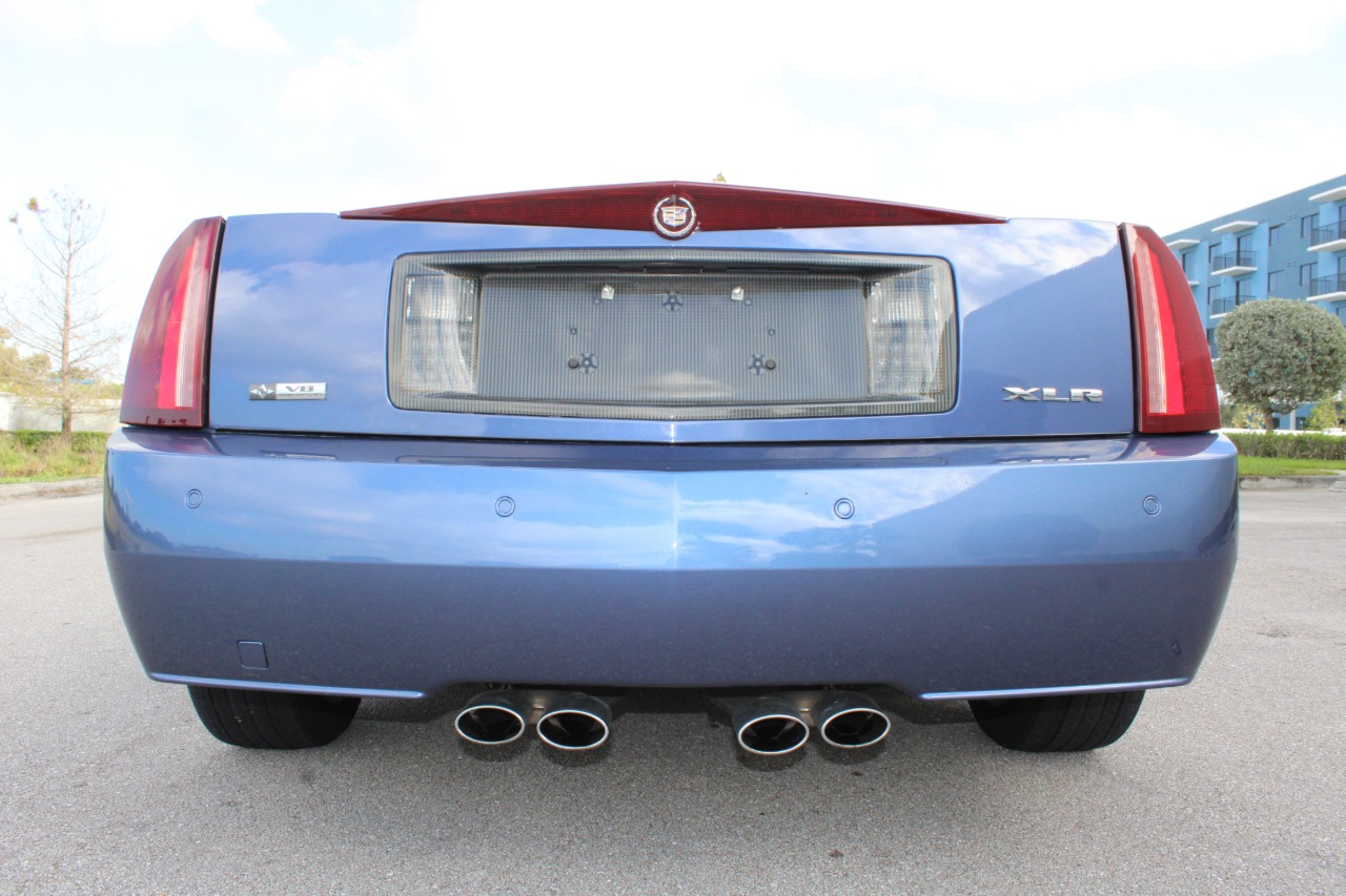 2005 Cadillac XLR 41