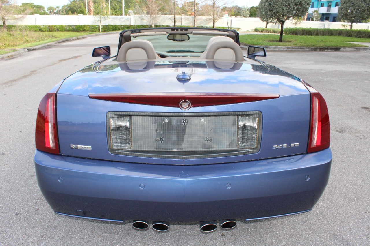2005 Cadillac XLR 42