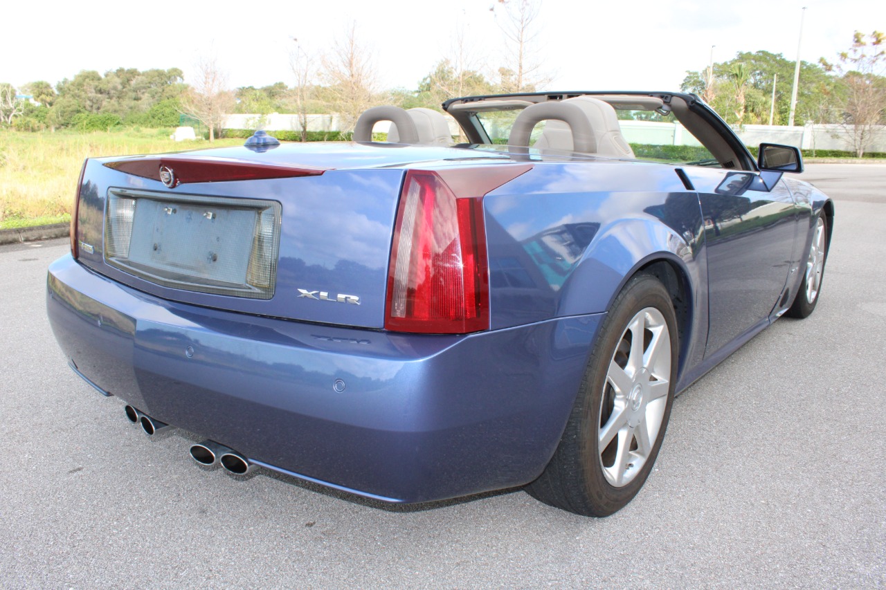 2005 Cadillac XLR 44