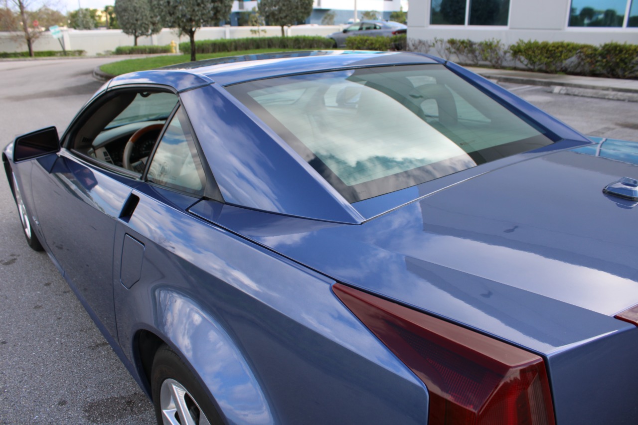 2005 Cadillac XLR 10