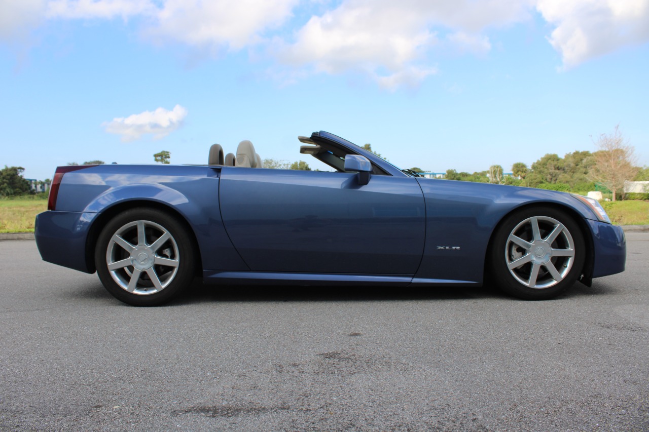2005 Cadillac XLR 45