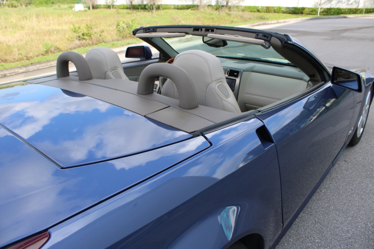 2005 Cadillac XLR 70