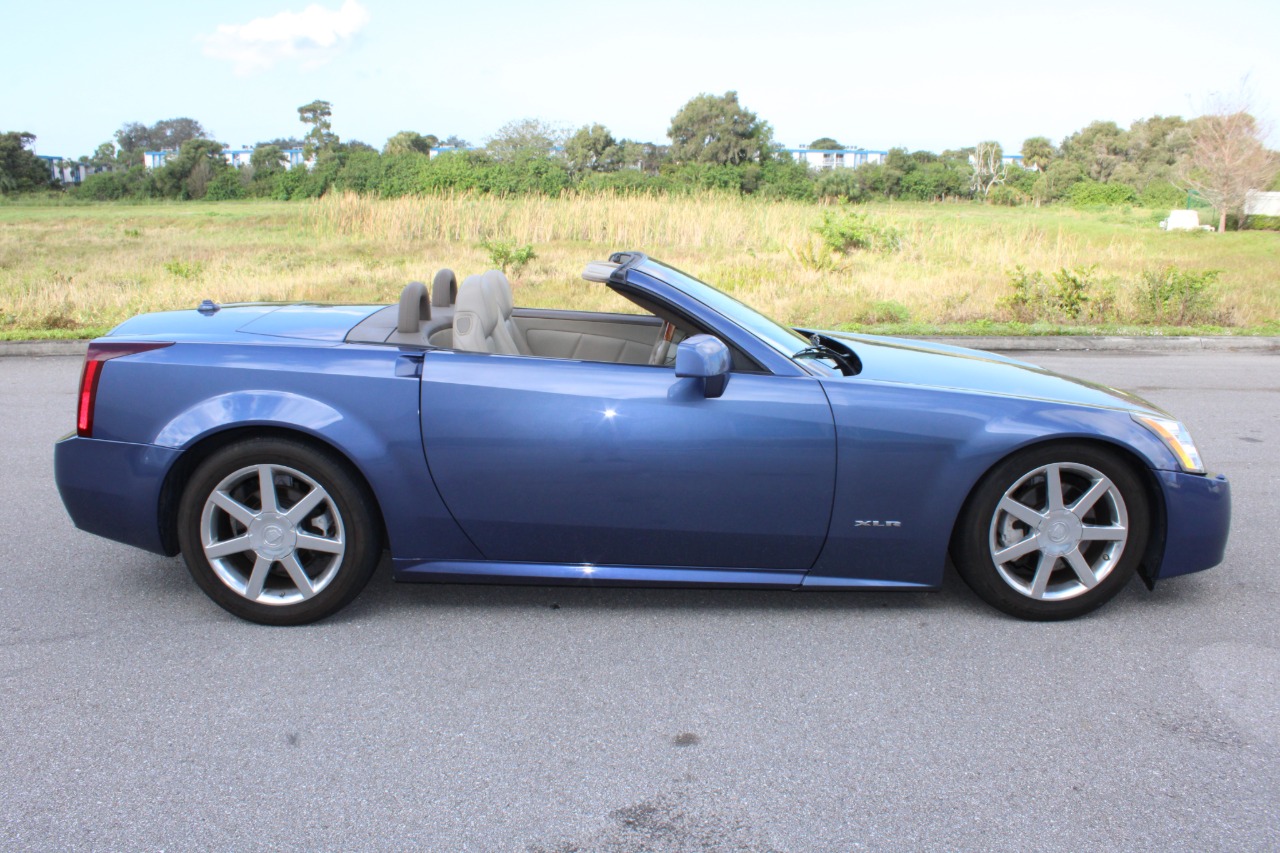 2005 Cadillac XLR 47