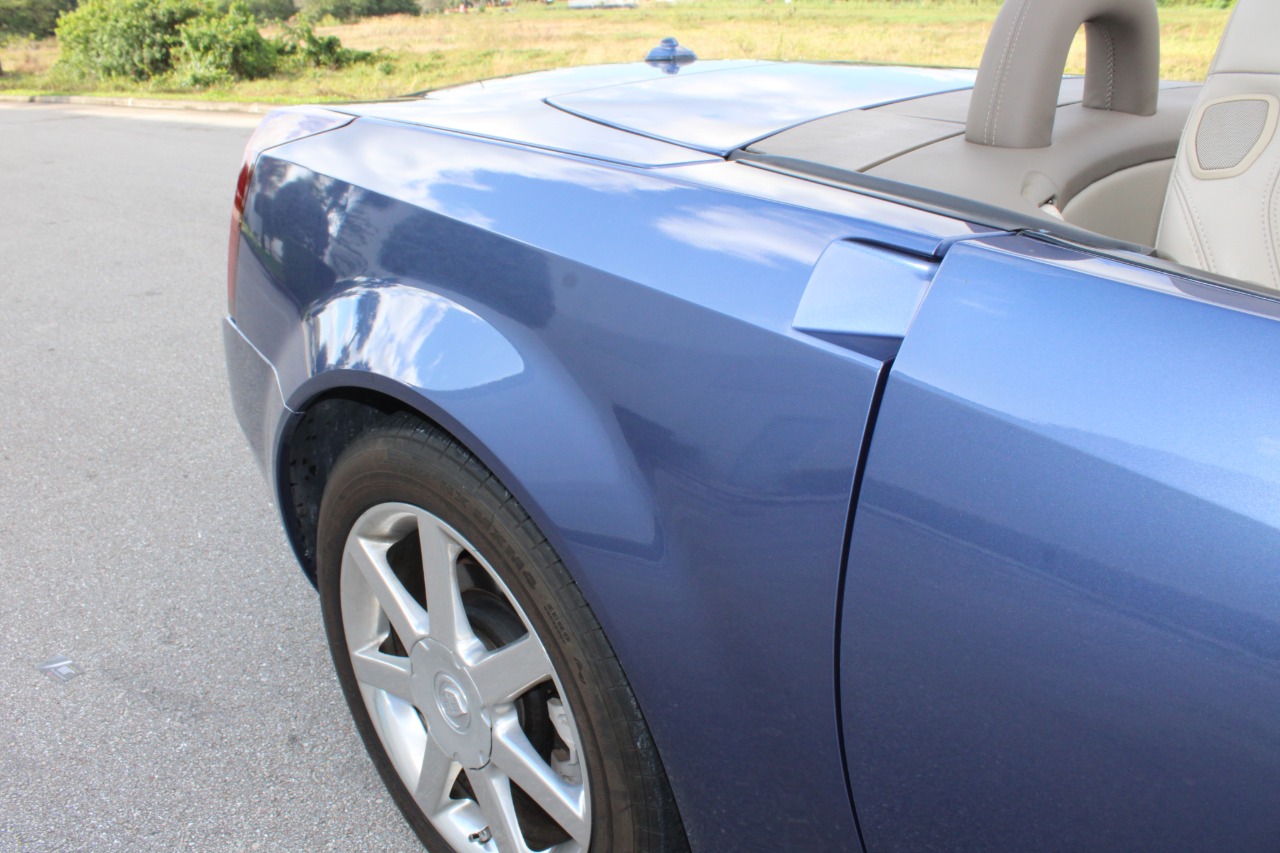2005 Cadillac XLR 73