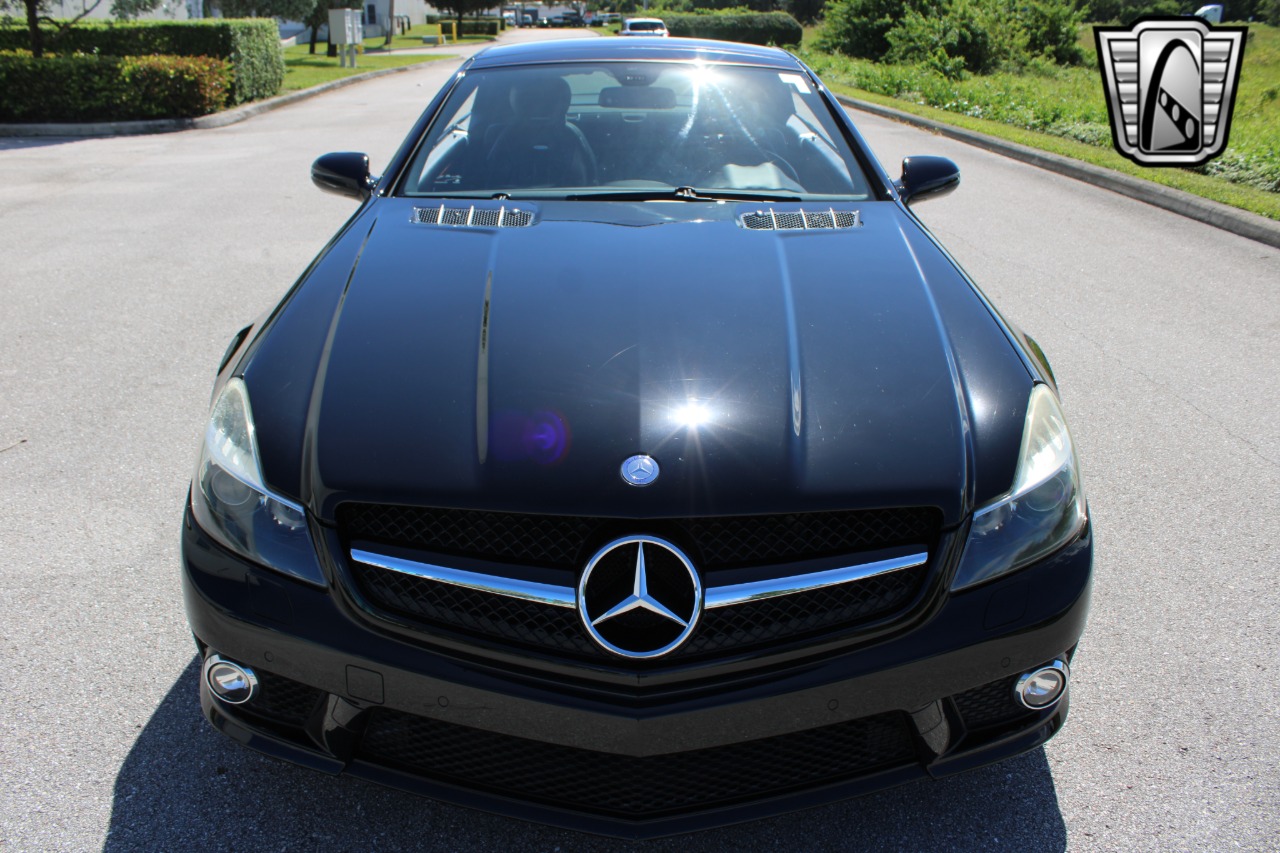 2011 Mercedes-Benz SL-Class 81